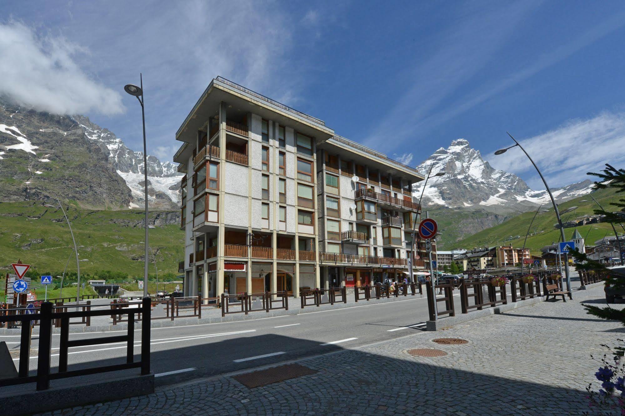 Cervino Valley House Rododendro Breuil-Cervinia Exterior photo